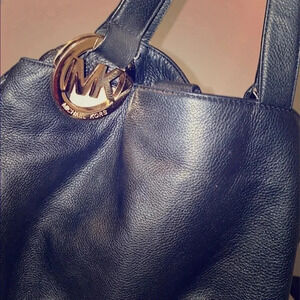 Michael kors Fulton  black leather handbag Sz M